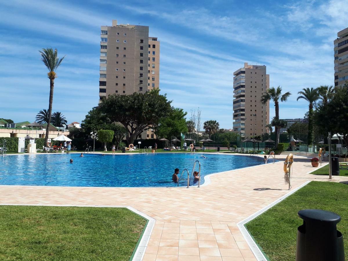 Oasis Playamar Apartment Торемолинос Екстериор снимка